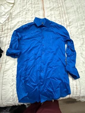(2-pack) Mens Classic Button-Up Dress Shirt in Royal Blue and Burgundy